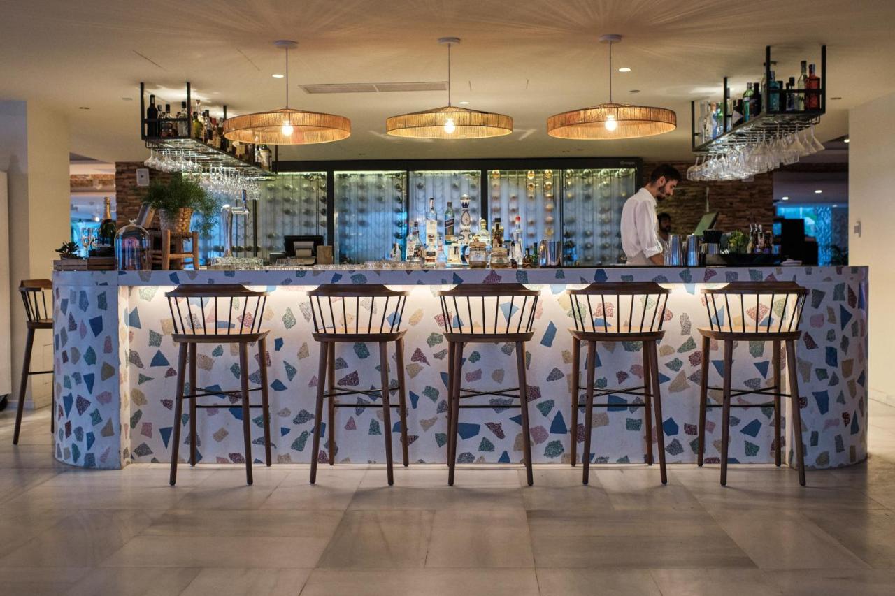 Me Ibiza - The Leading Hotels Of The World Санта-Эулалия-дель-Рио Экстерьер фото