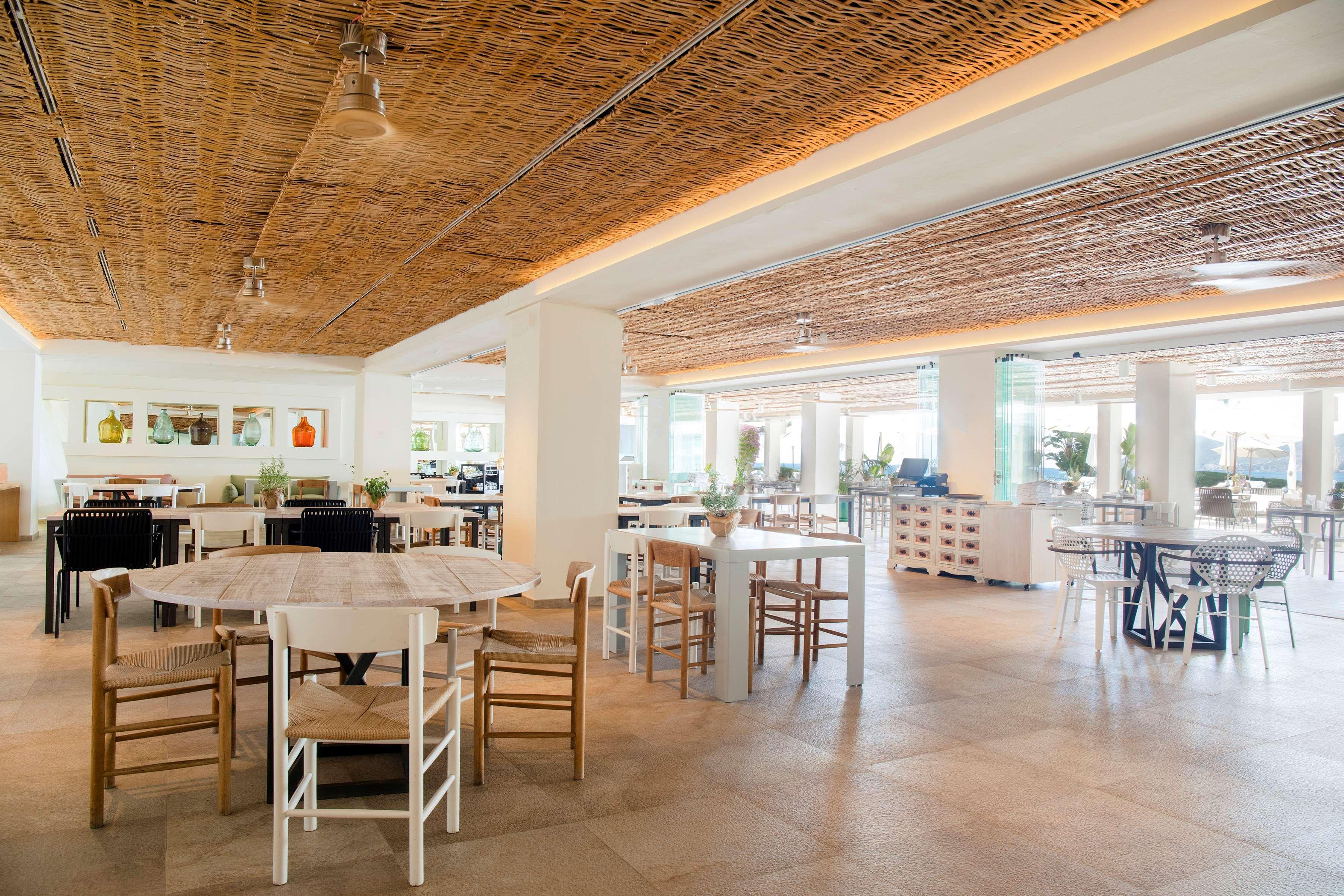 Me Ibiza - The Leading Hotels Of The World Санта-Эулалия-дель-Рио Экстерьер фото