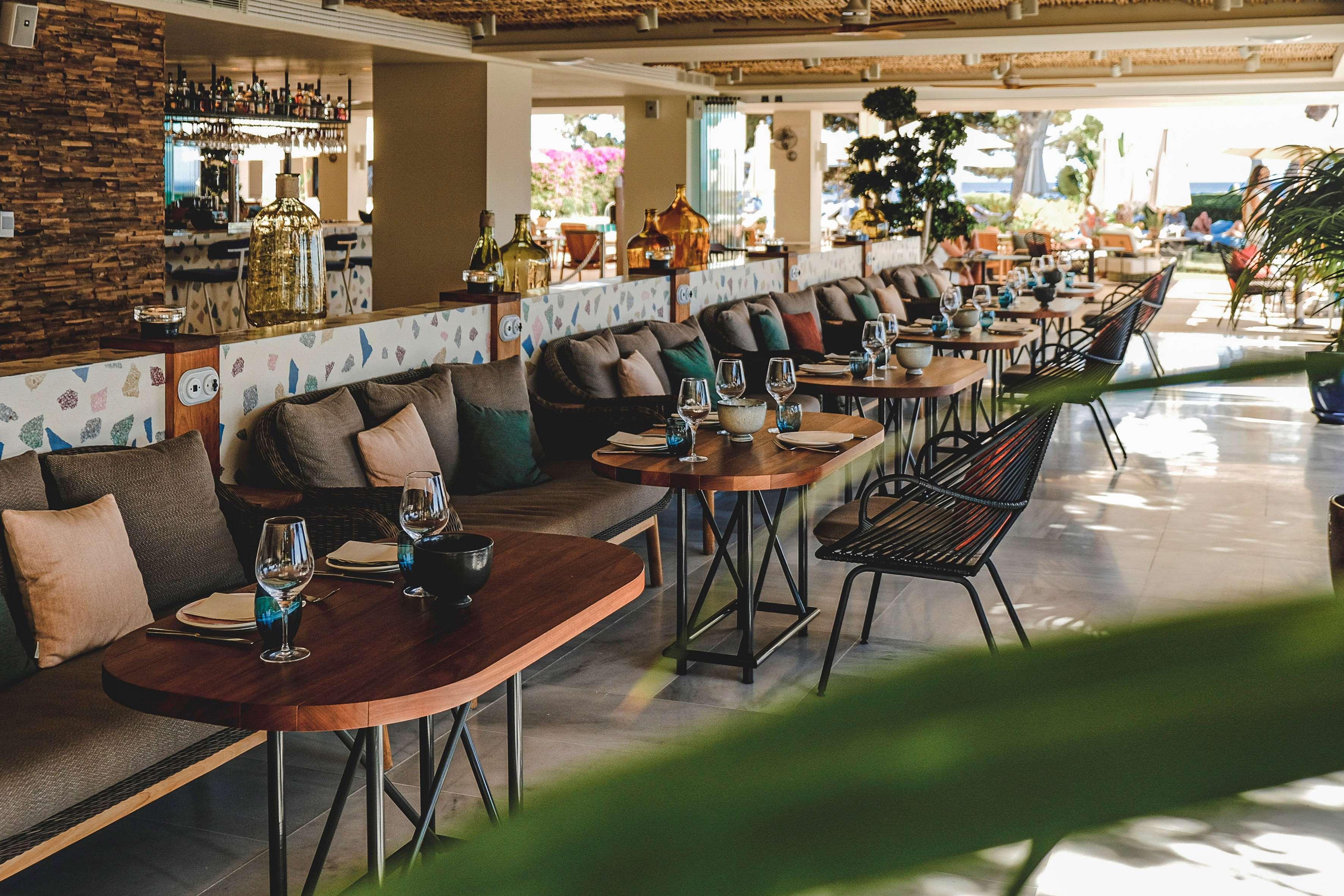 Me Ibiza - The Leading Hotels Of The World Санта-Эулалия-дель-Рио Экстерьер фото