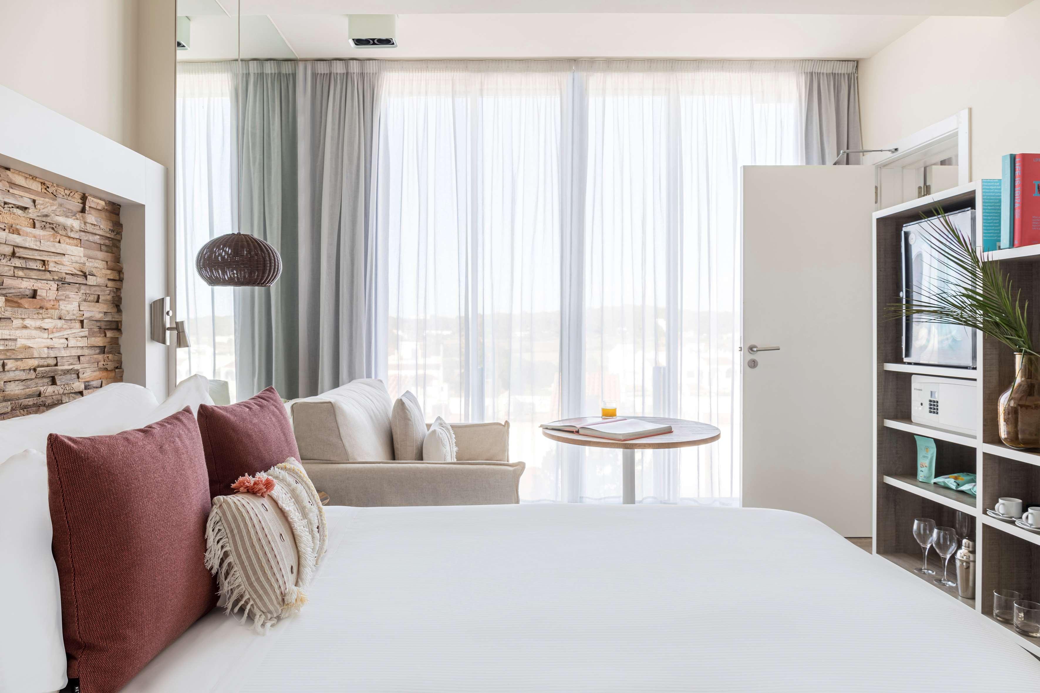 Me Ibiza - The Leading Hotels Of The World Санта-Эулалия-дель-Рио Экстерьер фото