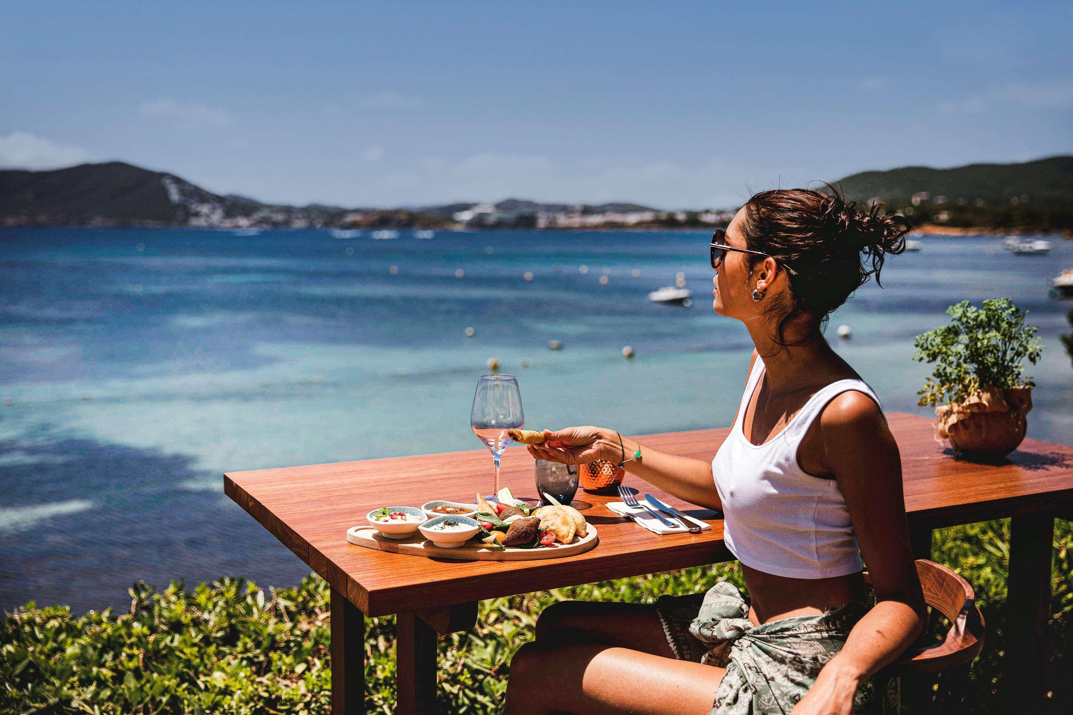Me Ibiza - The Leading Hotels Of The World Санта-Эулалия-дель-Рио Экстерьер фото