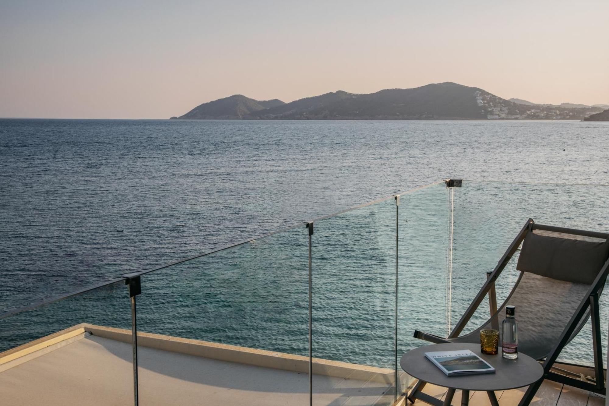 Me Ibiza - The Leading Hotels Of The World Санта-Эулалия-дель-Рио Экстерьер фото